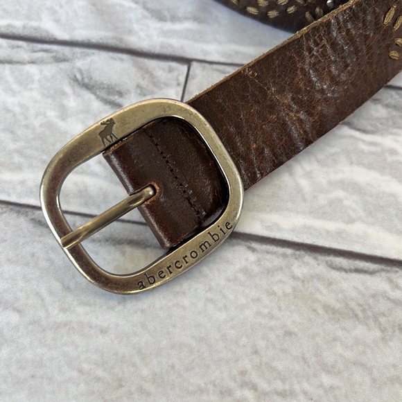 Abercrombie studded brown leather belt size L-XL - Picture 2 of 7
